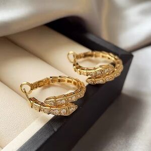 NWOT Snake Hoop Earrings in Gold